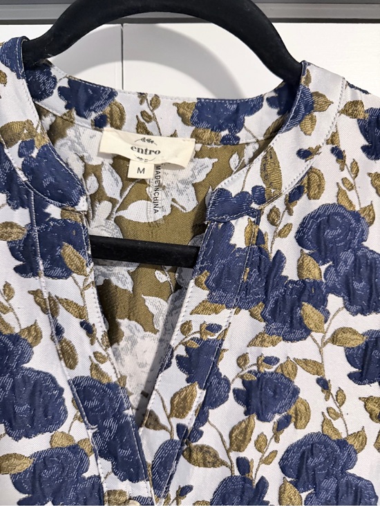 entro Dresses & Skirts - entro Blue & Gold Floral Jacquard Tunic